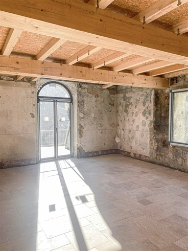 Chantier restructuration maison en pierres – remplacement charpente et plancher bois, Soulages (34)