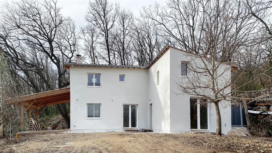 Construction maison ossature bois après incendie – Lacoste (34), vue extérieure chantier