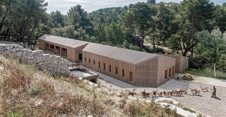Construction d'une chèvrerie, Septèmes-les-Vallons, Bouches-du-Rhône – RBB Architectes